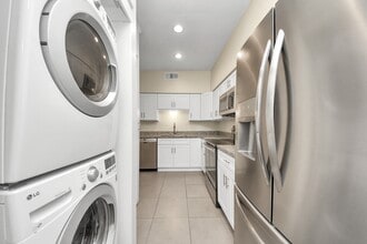 Building Photo - 7545 Brompton St