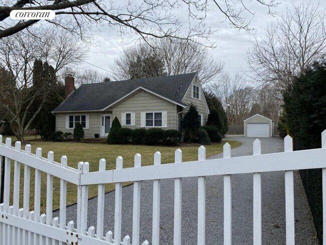 Foto del edificio - 10 Barsdis Ln