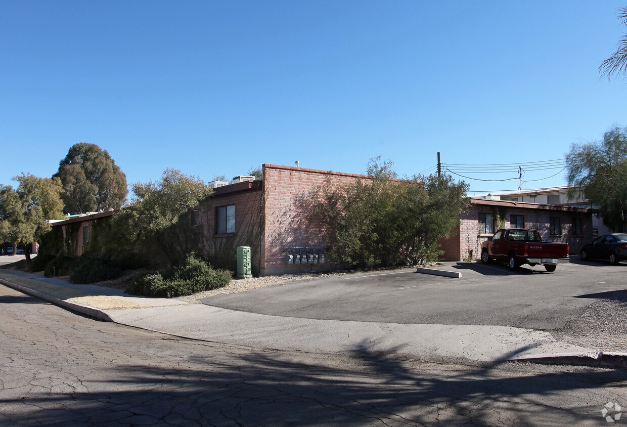 Building Photo - Las Villas Apartments