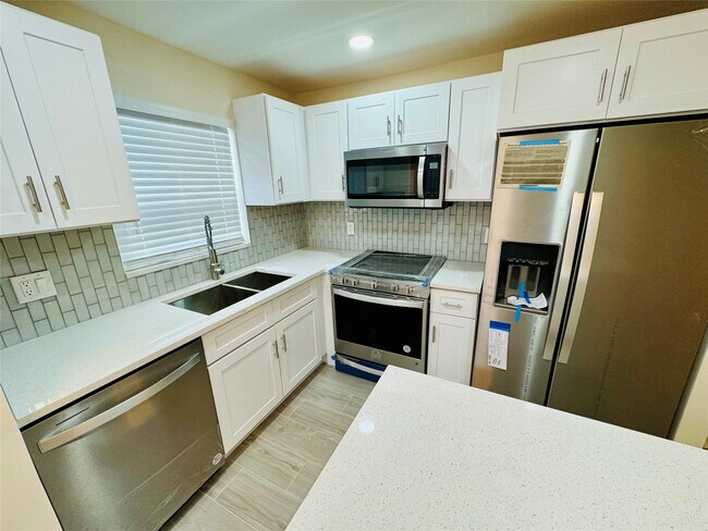 Foto del edificio - 805 W Oakland Park Blvd