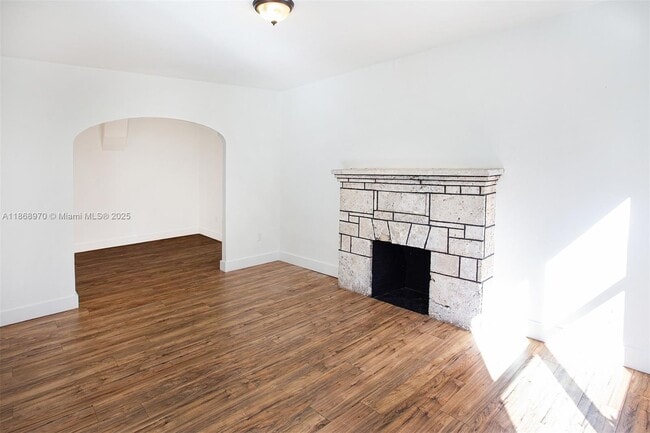 Foto del edificio - 1022 SW 3rd Ave