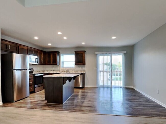 Foto del edificio - 202 Ramblewood Dr