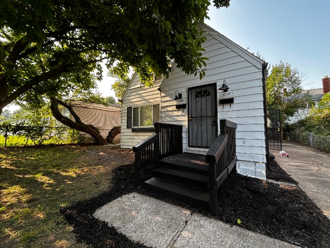 Building Photo - 1708 Cone St