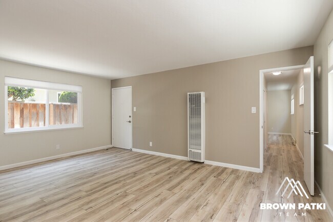 Foto del edificio - 412 Commercial Ave
