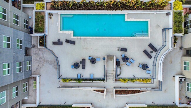 Building Photo - 1010 Rosine St