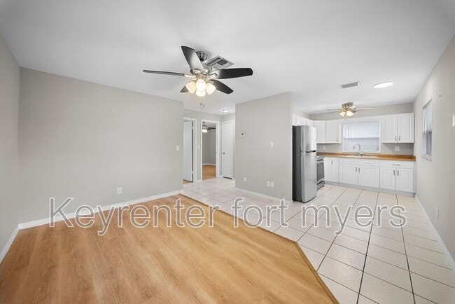 Foto del edificio - 4339 Mariner Rd