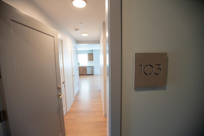 Building Photo - 303 Edmonds St