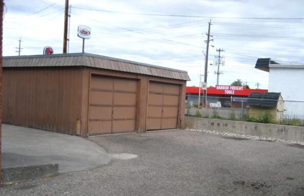 Building Photo - 1125 Tamarix Dr