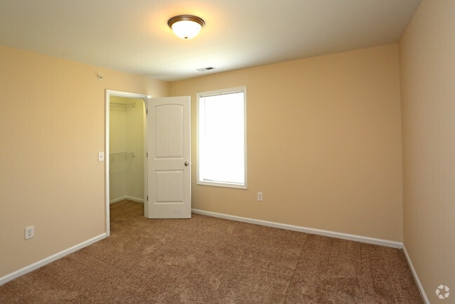 Bedroom 1 - Jefferson Forest Manor