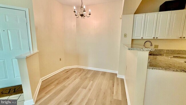 Foto del edificio - 2203 Westcourt Ln