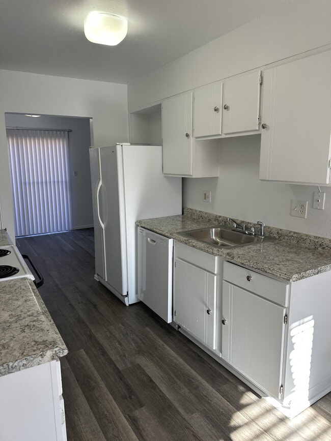 Photo - 942 Northern Way Townhome