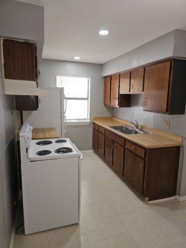 Foto del edificio - 12942 U.S. Hwy 87 W