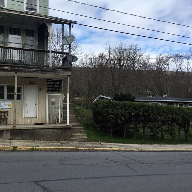 Foto del edificio - 405 E Market St