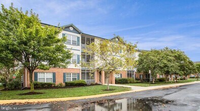 Building Photo - 17054 N Brandt St