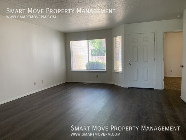 Foto del edificio - 973 E Blue Heron St
