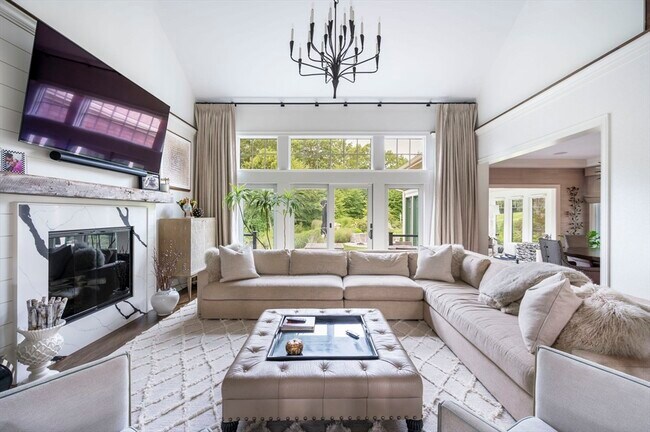 Foto del edificio - 51 Clubhouse Dr