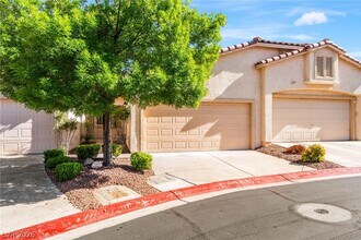 Building Photo - 3400 Wexford Ln