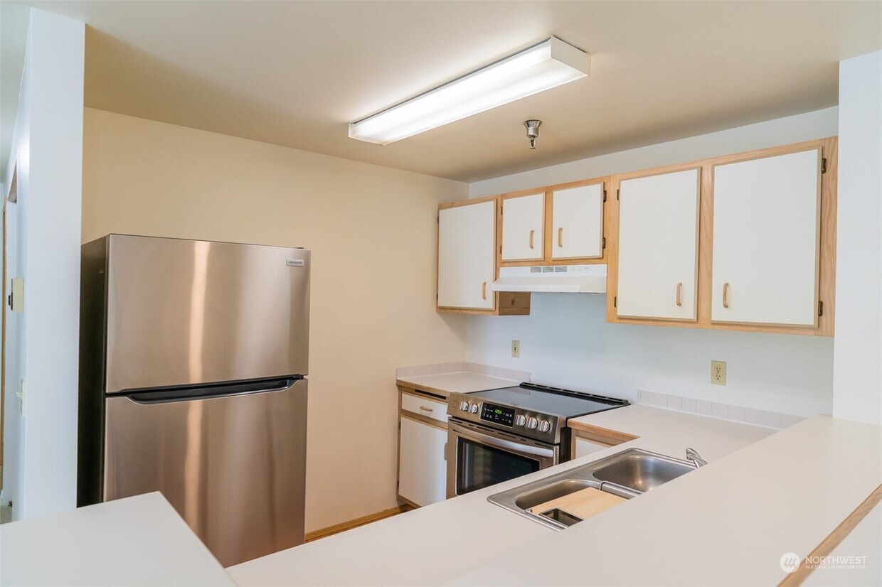975 Aberdeen Ave NE Unit C205, Renton, WA 98056 Condo for Rent in