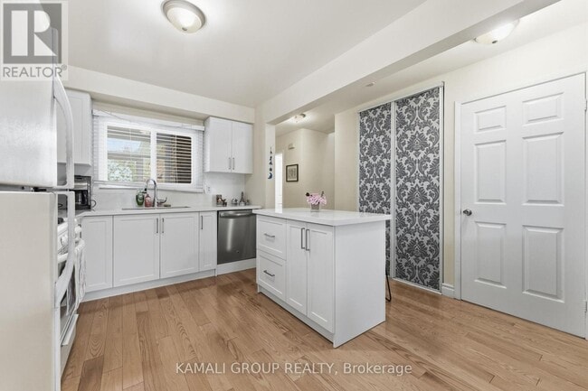 Building Photo - 112 Kersey Crescent