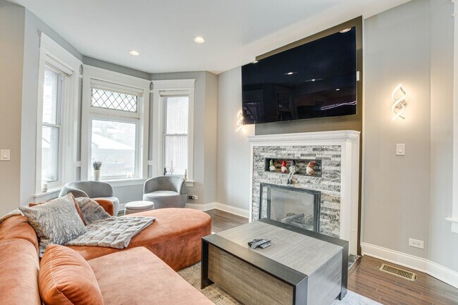 Foto del edificio - 2033 W Washington Blvd