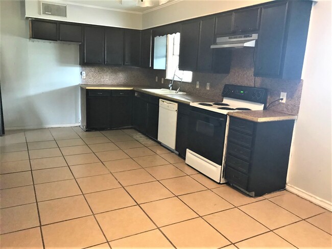 Foto del edificio - 4119 Common St