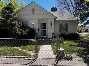 Building Photo - 1205 E Fremont St