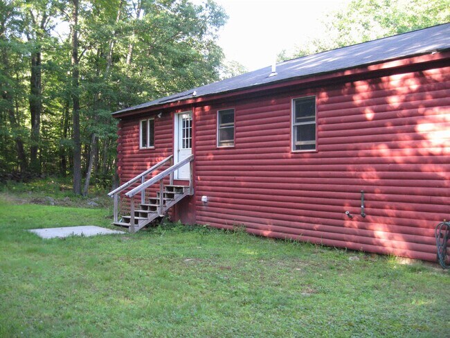 Building Photo - 121 Mason Rd