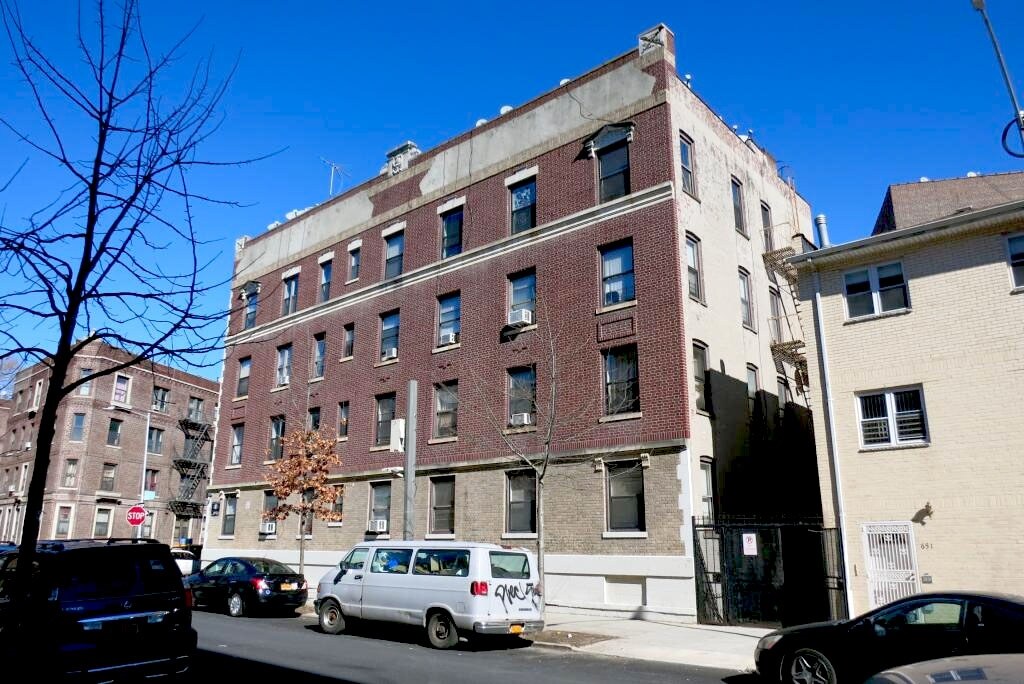 Building Photo - 2102 Newkirk Ave