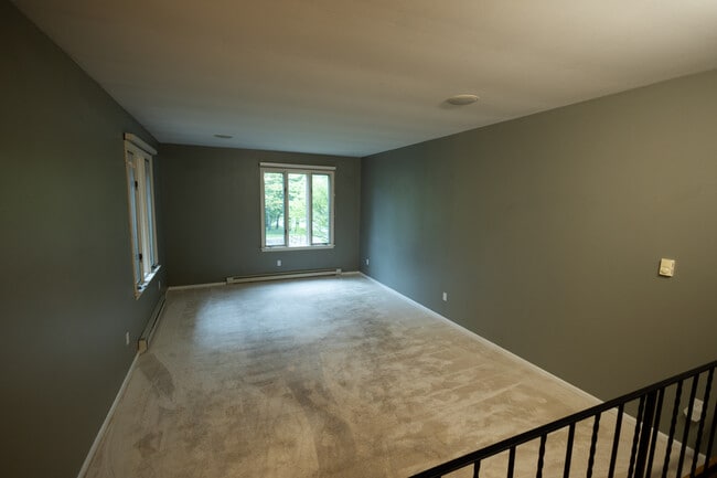 Building Photo - 1211 Joliet Rd
