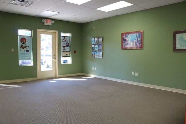 Building Photo - 3751 N Butler Ave