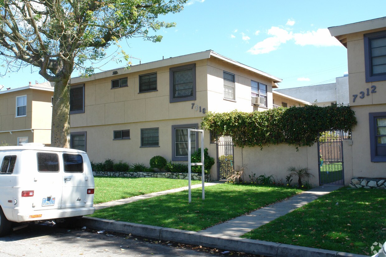 Foto principal - 7318 Vista Del Monte Ave