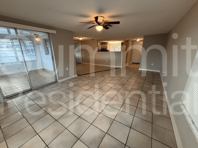 Building Photo - 10039 Salix Ln