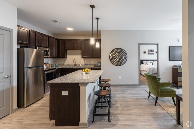 Interior Photo - 511 No Broadway