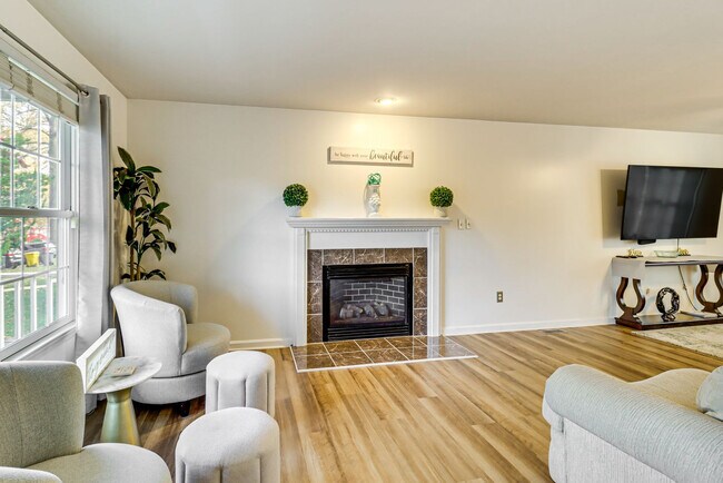 Foto del edificio - 1013 Magothy Park Ln