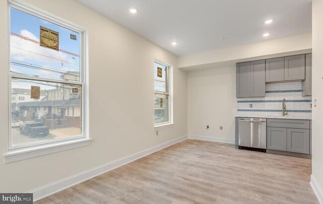 Building Photo - 6601 Ridge Ave