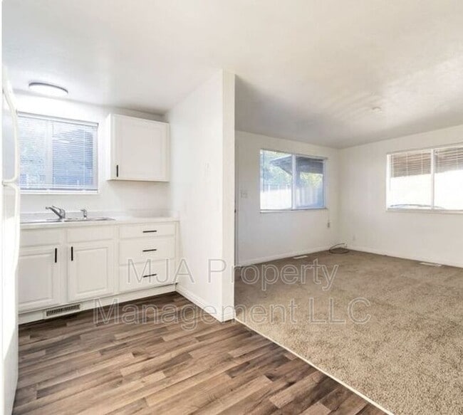 Building Photo - 622 S 1000 W