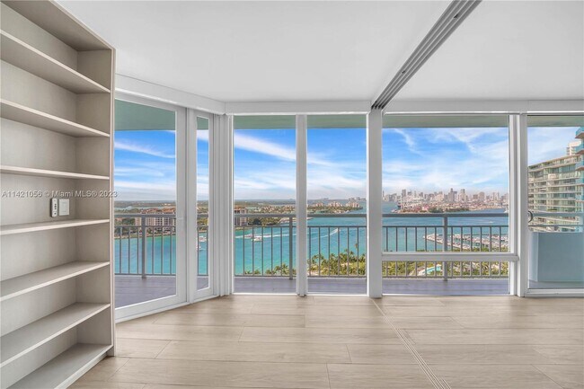Foto del edificio - 400 South Pointe Dr