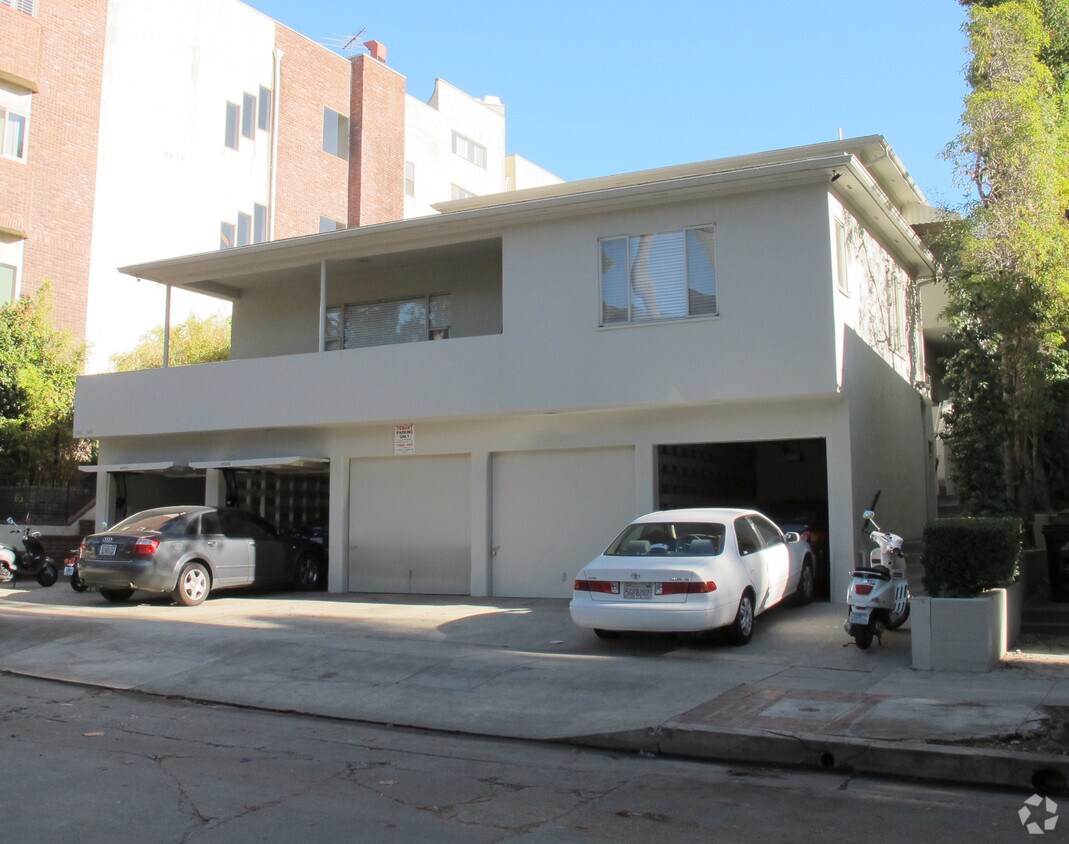 Foto del edificio - 634 Kelton Ave