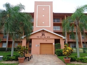 Building Photo - 701 SW 141st Ave