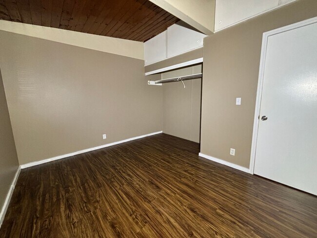 Foto del edificio - 635 Taylor Ave