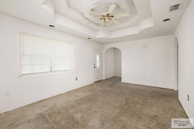 Building Photo - 14516 Rio Rebuelto Dr