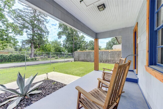 Foto del edificio - 1823 Tabor St