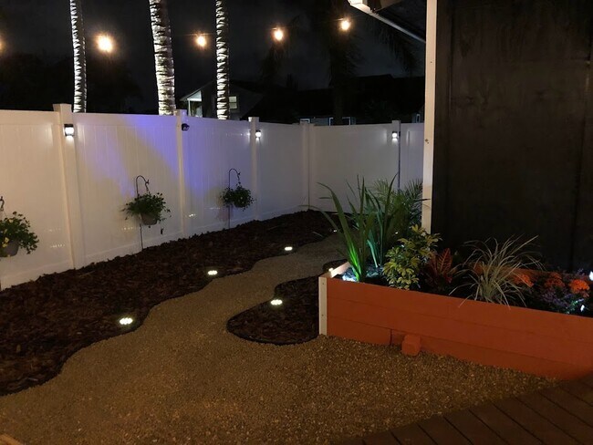 Foto del edificio - 3952 Green Forest Dr