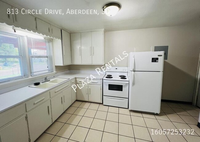 Building Photo - 1101 N 1st St