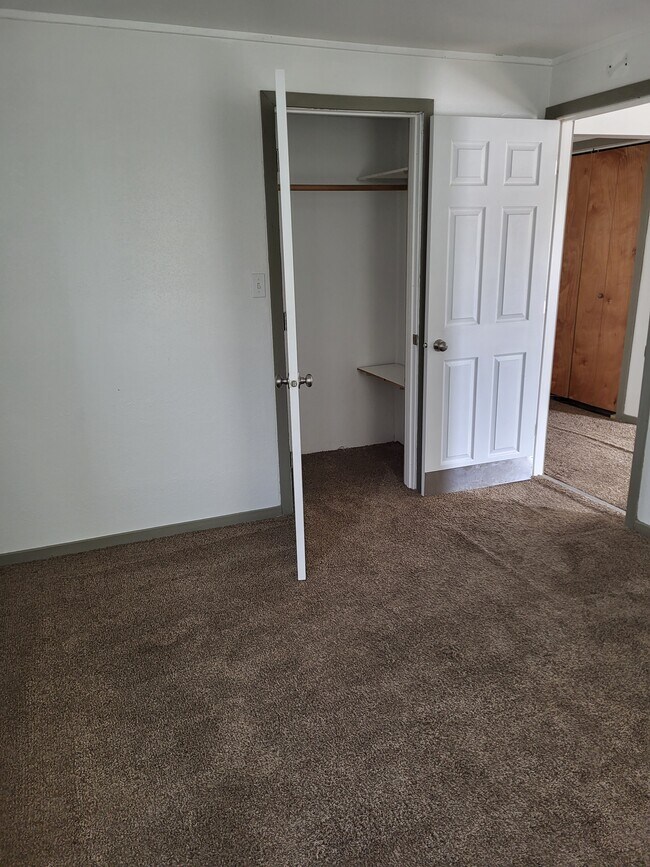 Foto del edificio - 717 Saint Marys Ave