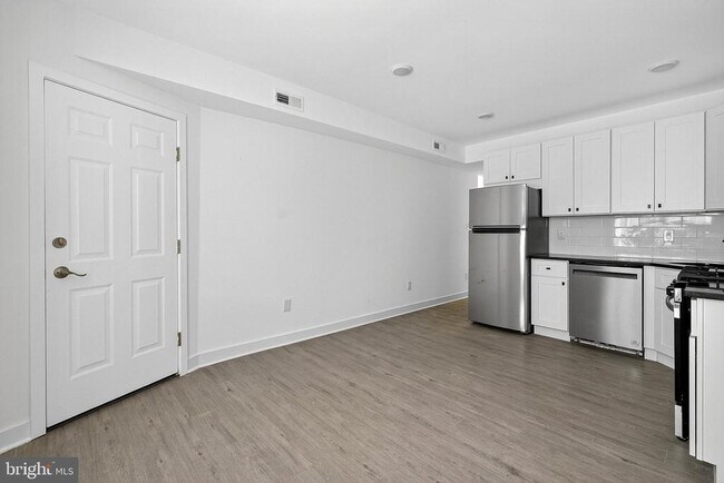 Foto del edificio - 1650 W Cheltenham Ave