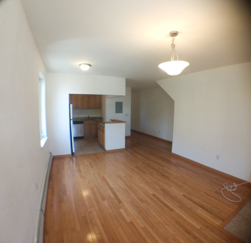 Primary Photo - 180 Davis Ave