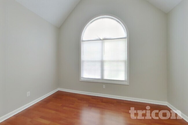 Building Photo - 1303 N Hampton Dr