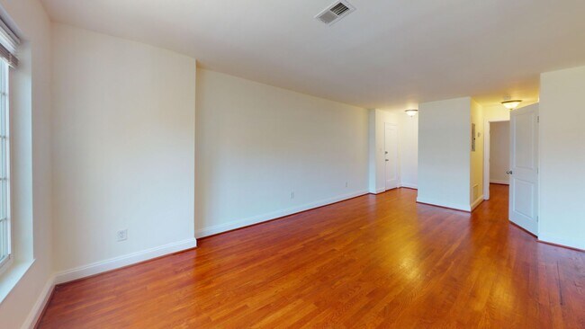 Foto del edificio - 1316 Spring Rd NW