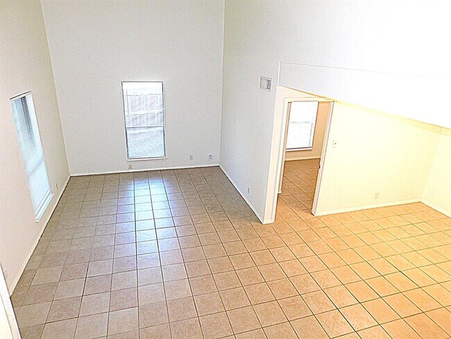 Foto del edificio - 8208 Hood Cir